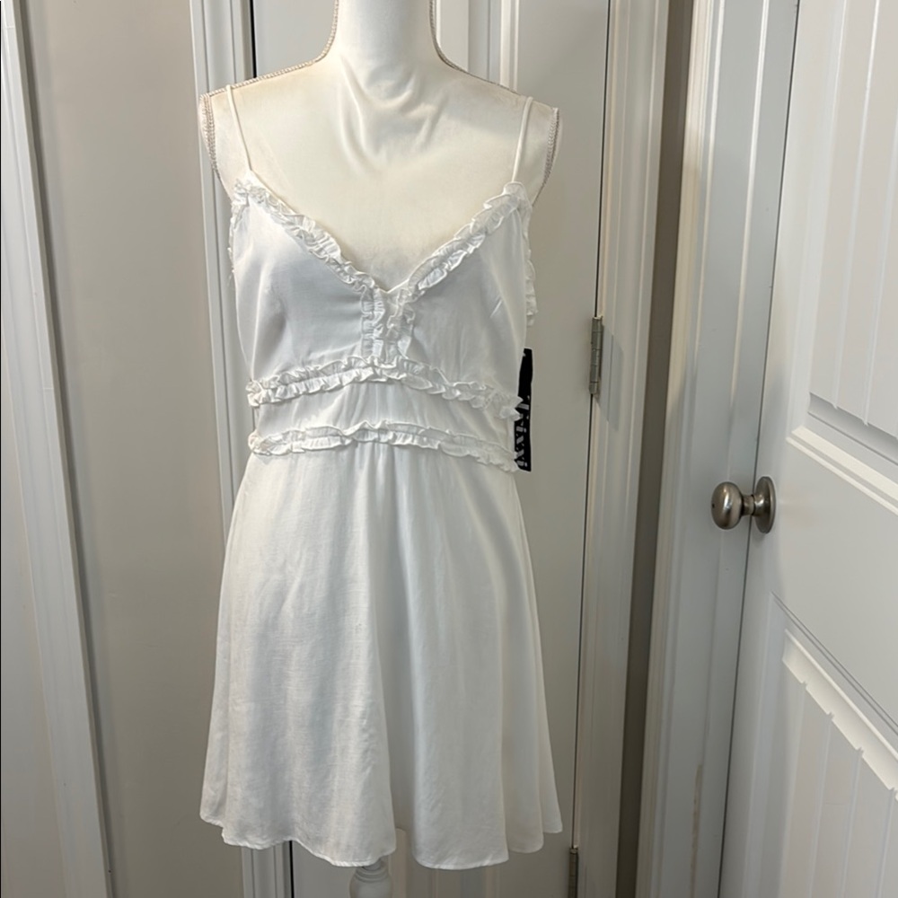 Trixxi White Mini Dress with Lace Bodice and V-Neckline XL Juniors